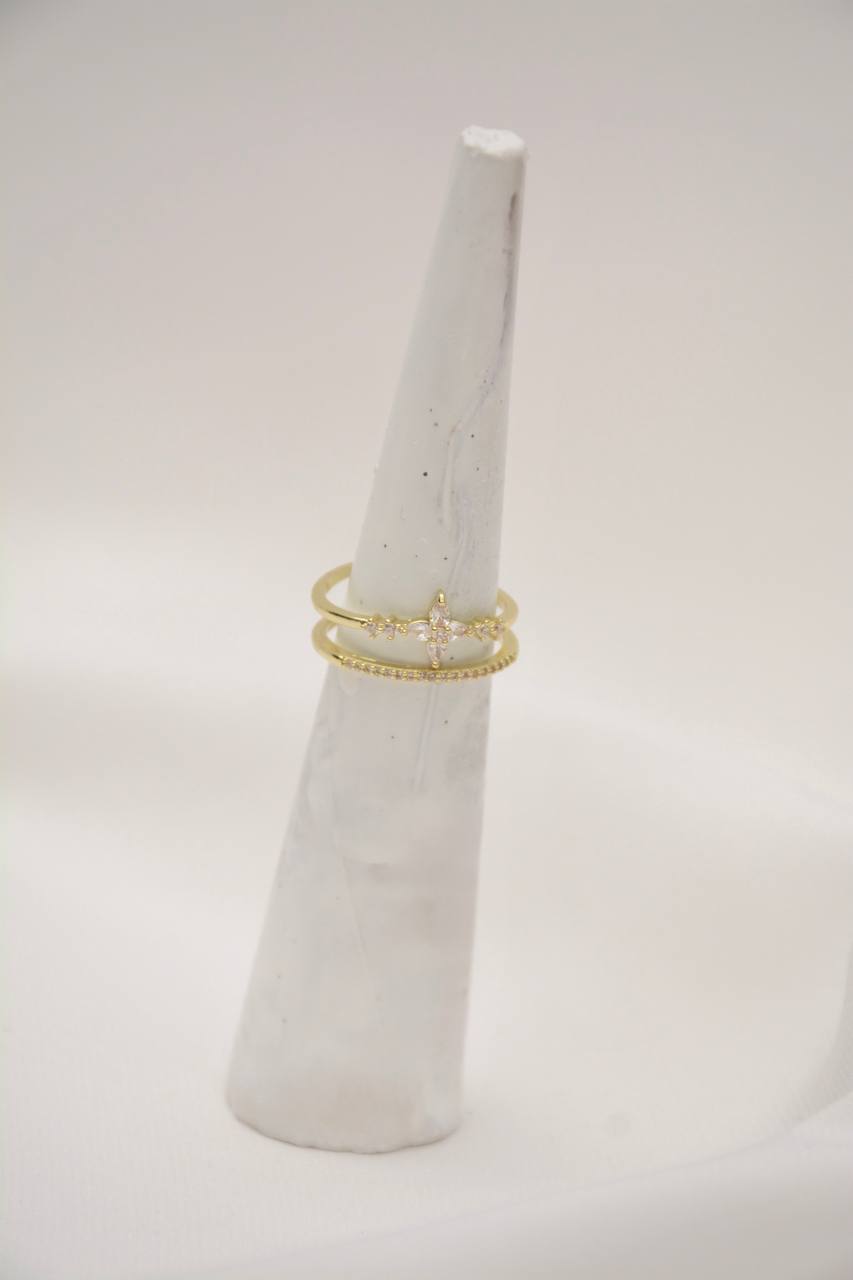 ANILLO DOBLE LINEA CON FLOR Y ZIRCÓN