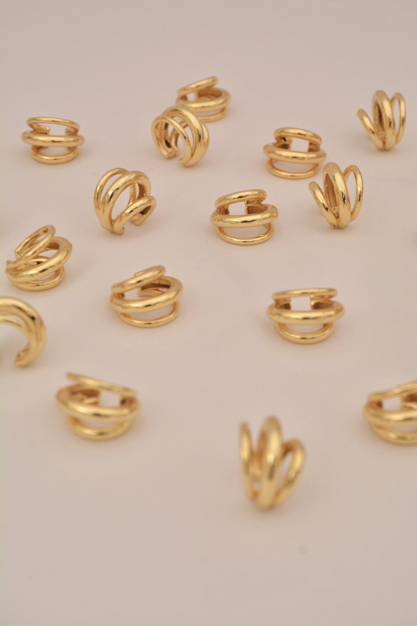 EARCUFF TRIPLE LISO DOR
