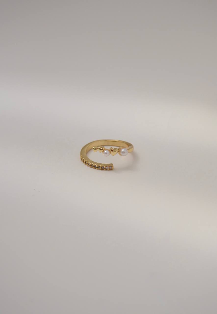 ANILLO ABIERTO CIRCONES Y PERLAS CON CORAZÓN