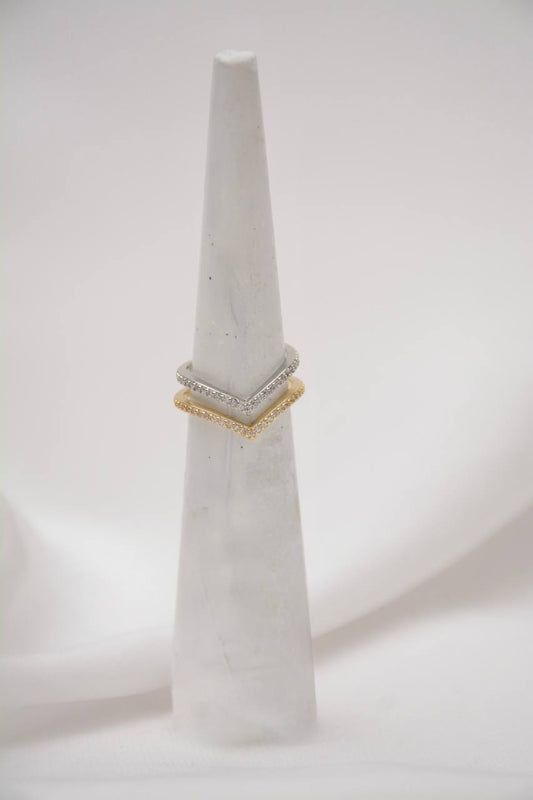 ANILLO EN V CON ZIRCONES