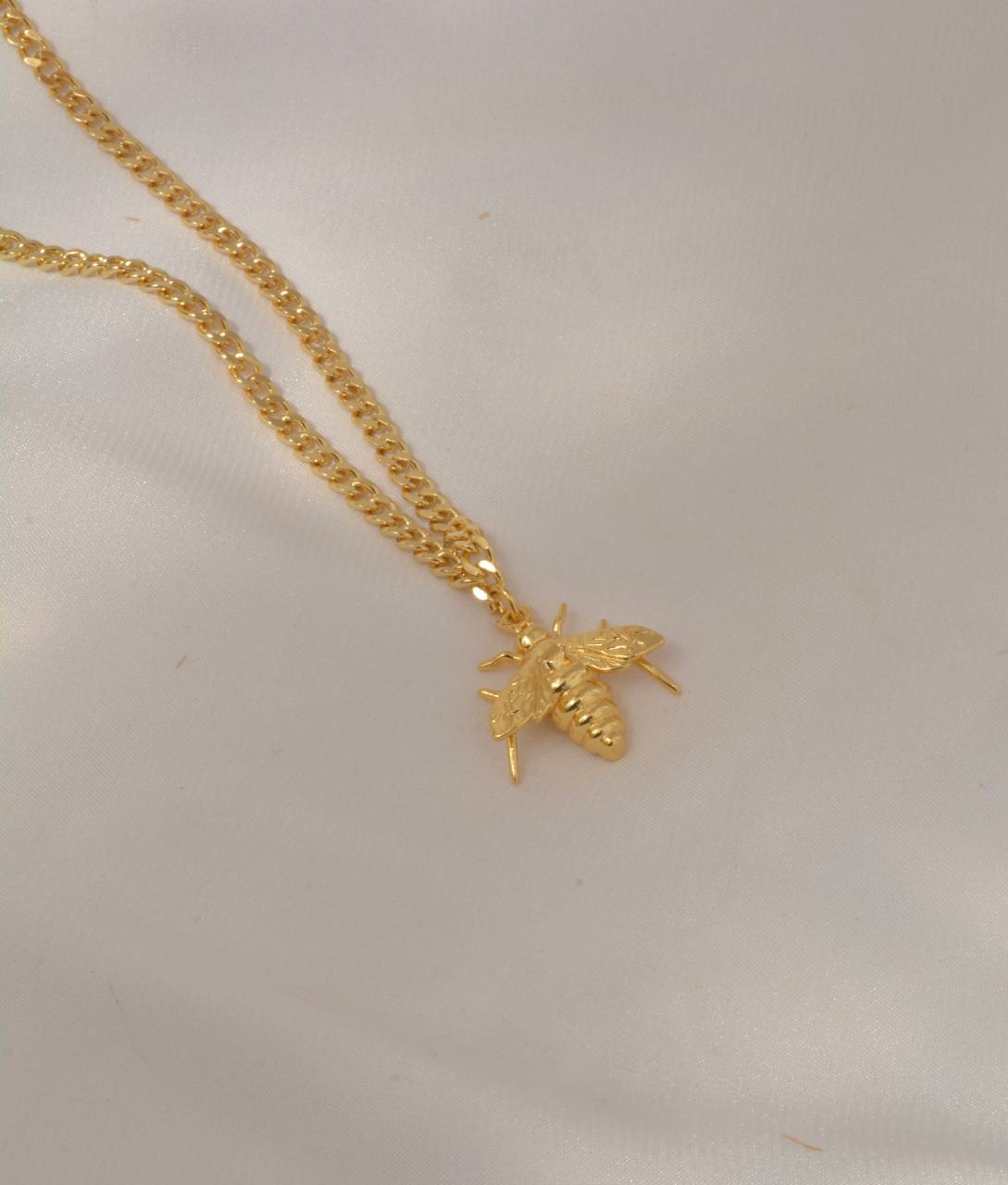 CADENA ABEJA