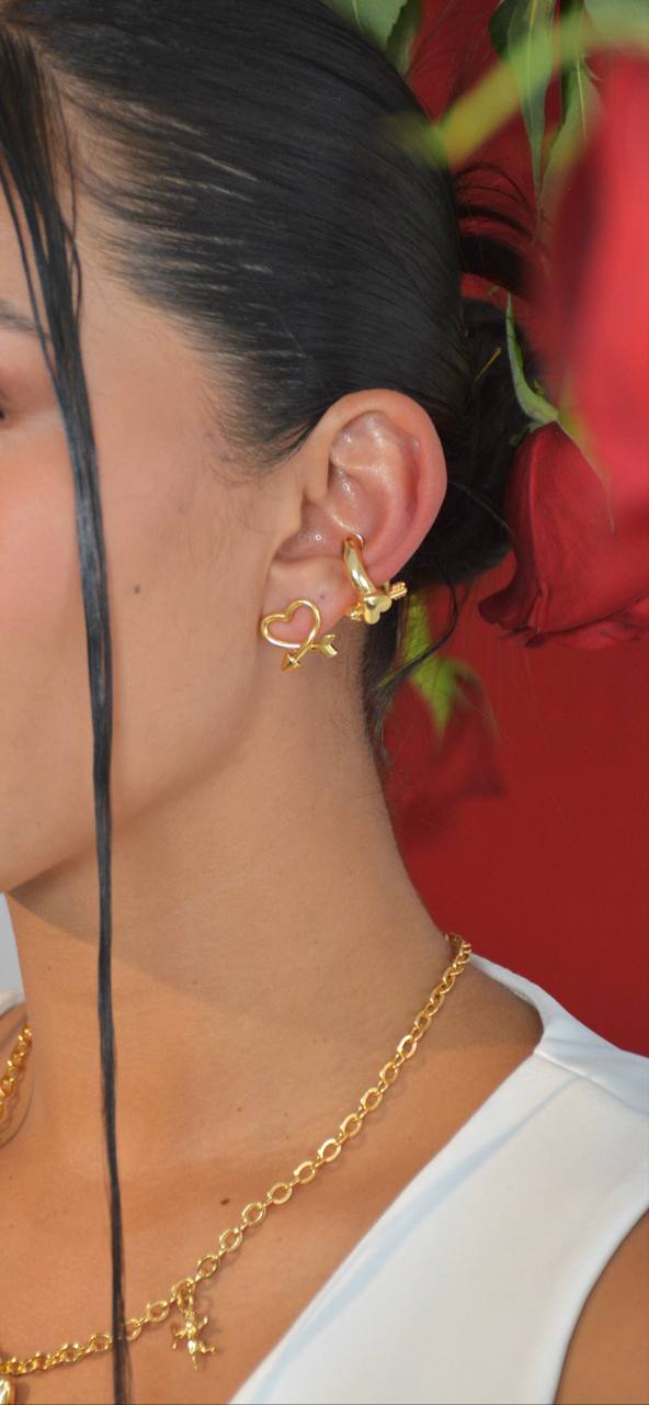 EARCUFF CORAZÓN FLECHA