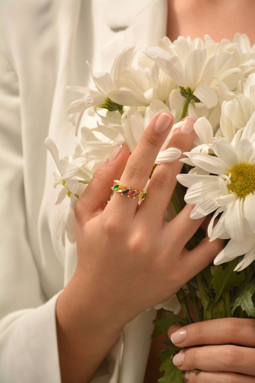 ANILLO PETALOS COLORES SALIDOS