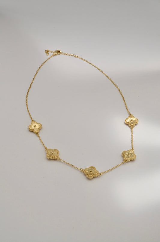 CADENA TREBOLES DORADOS