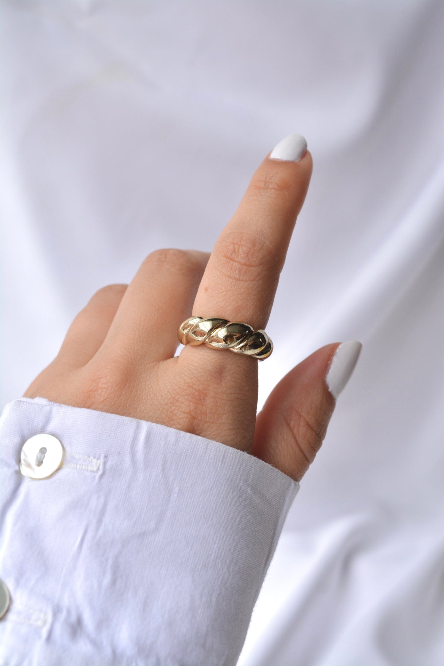 ANILLO TRENZA AMARILLO CLARO*