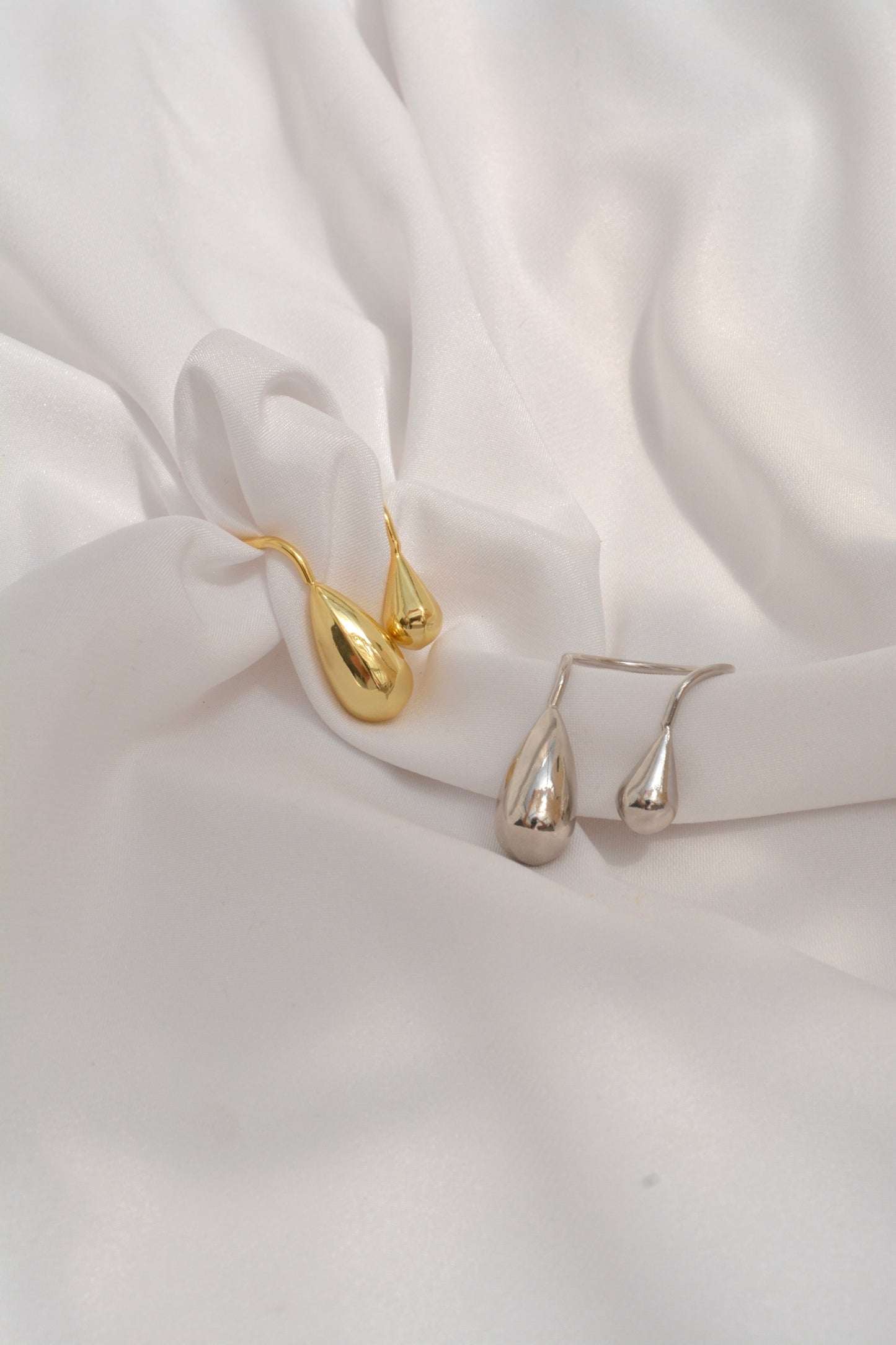 ANILLO DOBLE GOTA CAIDA PLT Y DOR