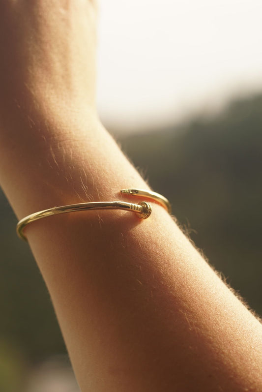 BRAZALETE SIMULACIÓN CLAVO