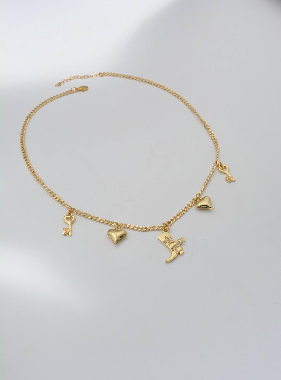 CADENA BOTA Y CORAZONES